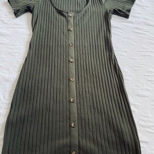 Abercrombie beautiful slimming and sexy dress!!